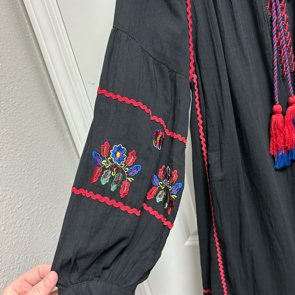 NWT Women’s Anthropologie Embroidered Black Dress with Red Blue Boho Beach - Picture 5 of 8